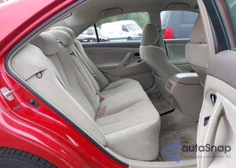 2007 Toyota Camry Le z USA, uszkodzony, nr VIN 4T1BE46K37U174105